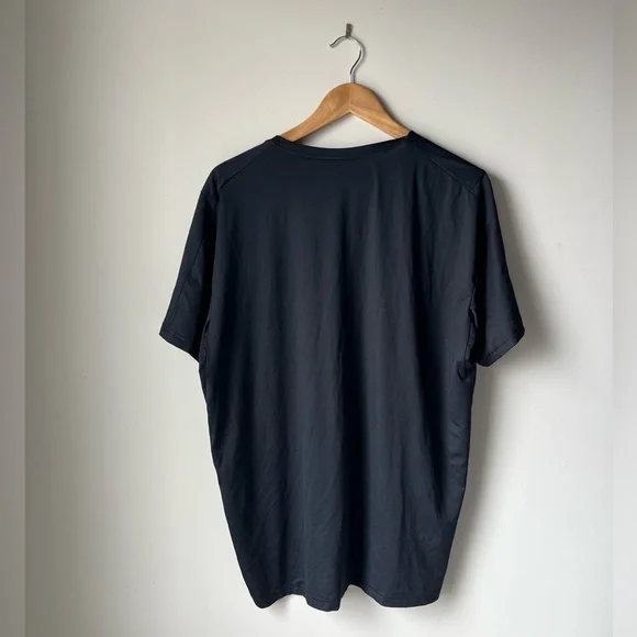 Nike Short Sleeve T-Shirt - Picture 4 of 5